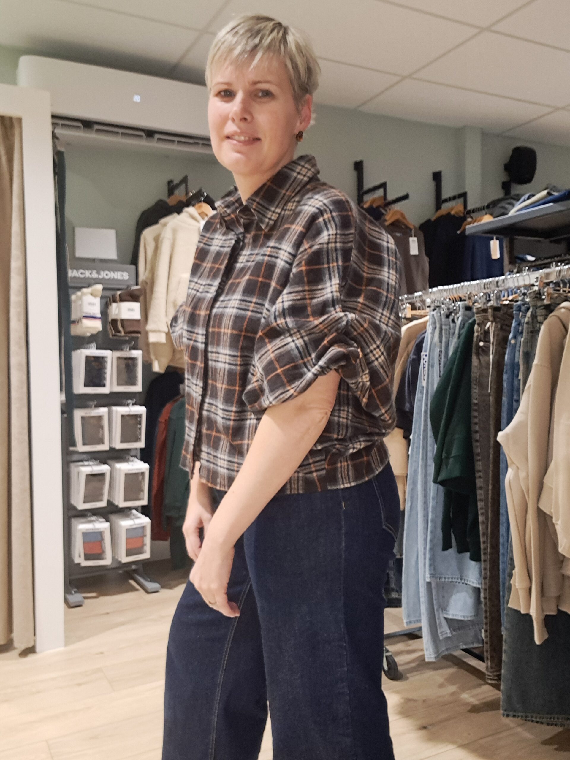 Julie blouse bruin met oranje en blauw - Afbeelding 4