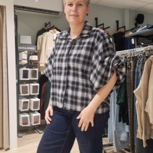 Julie blouse Zwart - Afbeelding 2
